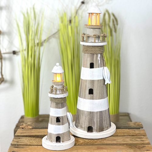 Holz-Leuchtturm mit LED - in drei Größen