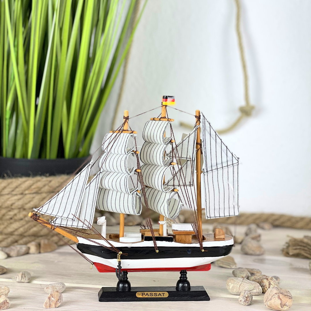 23 x 22 x 5 cm Holzmodell Maritime Deko Schiffsmodell Passat ca 