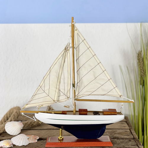 Modellschiff aus Holz - Einmaster D 34x30 cm